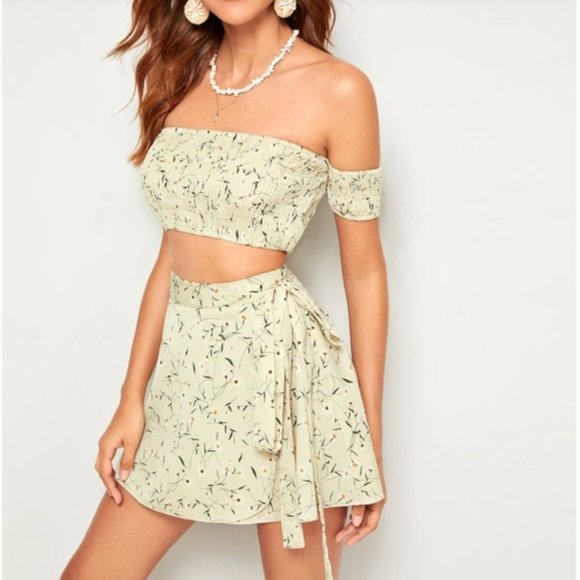 Pants - NEW Gorgeous Spring Summer Fall - 2 Piece Set M